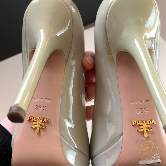 Prada Donna Patent Leather Heel Size 38.5 w/ Box - Picture 7 of 12